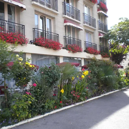 France 3* Villejuif